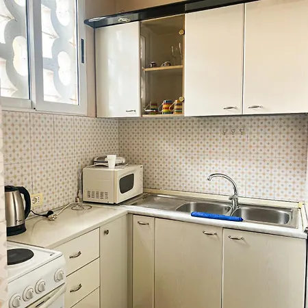 Center Apartment *