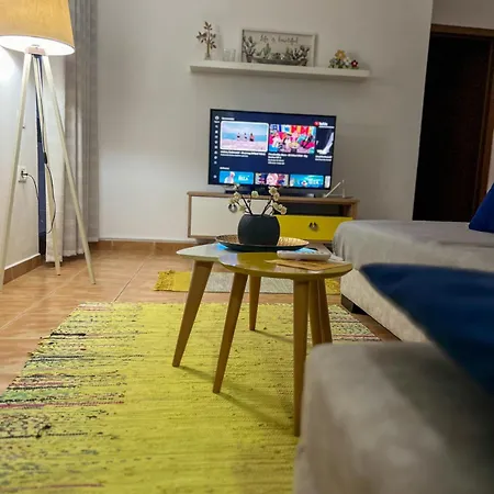 Center Apartment *