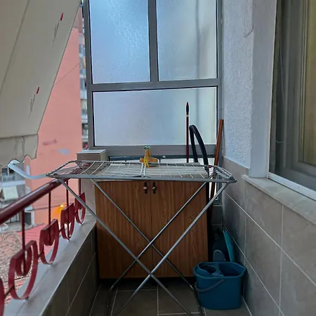 Center Apartment *